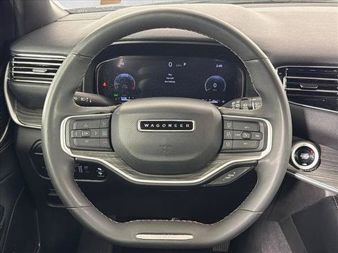 Used 2024 Jeep Wagoneer L Series II w/ Flexible Seating Group AWD/4WD image 25