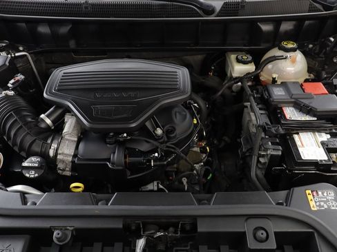 Used 2017 Cadillac XT5 Luxury w/ Driver Awareness Package image 24