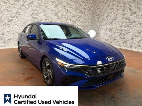 Used 2025 Hyundai Elantra SEL FWD image 8