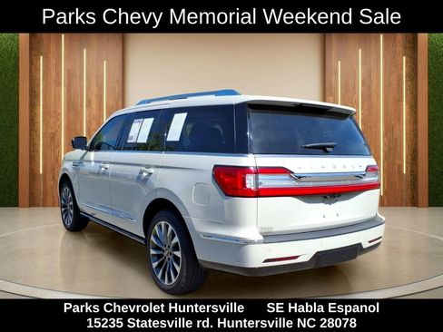 Used 2021 Lincoln Navigator Reserve w/ Luxury Package AWD/4WD image 30