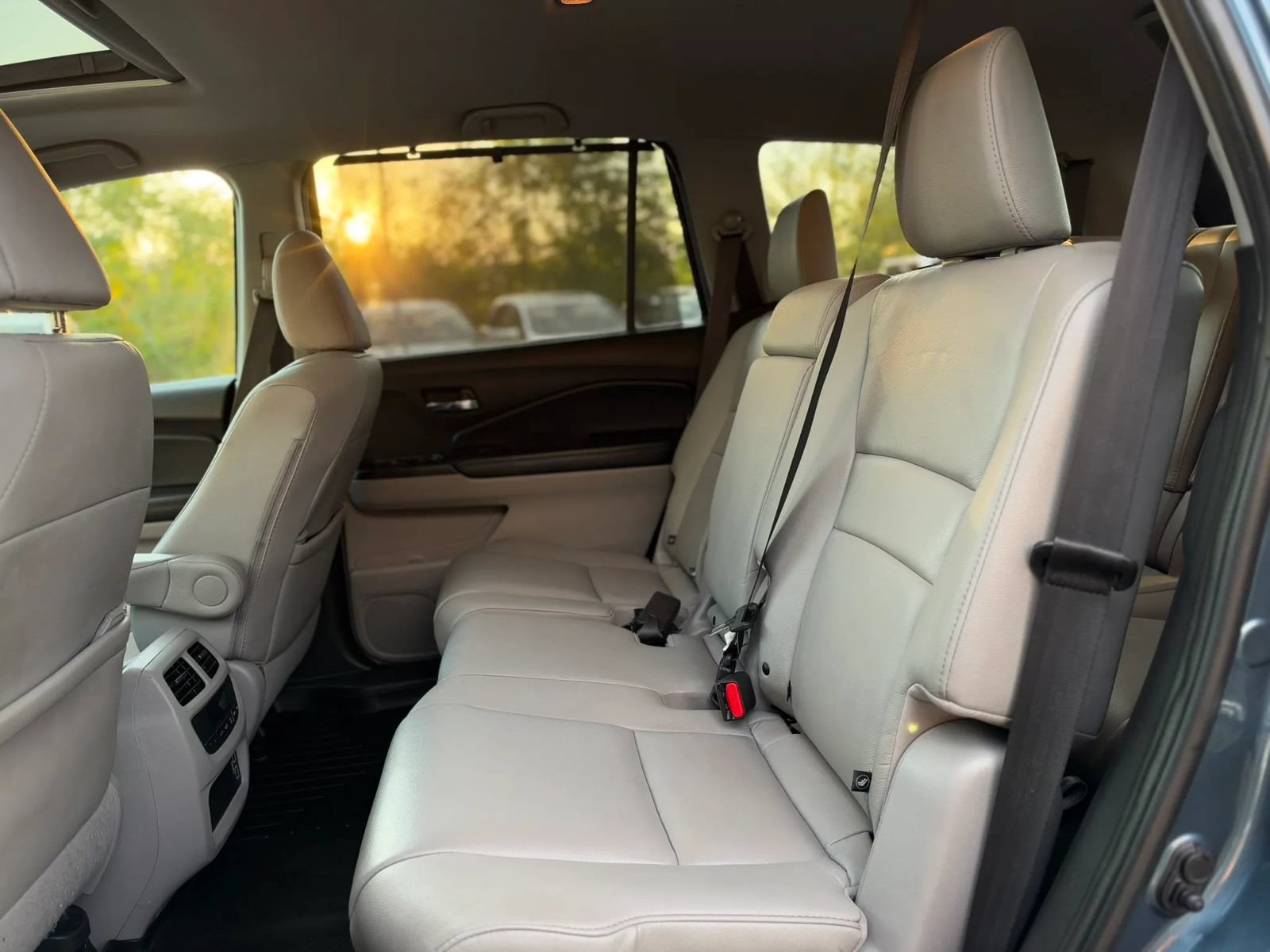 Used 2021 Honda Pilot Special Edition image 16