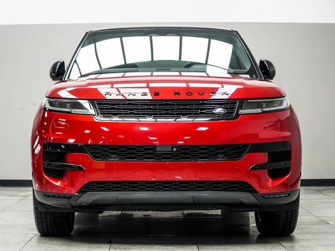 Used 2025 Land Rover Range Rover Sport SE image 8