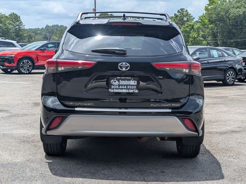 Used 2023 Toyota Highlander Platinum AWD/4WD image 8