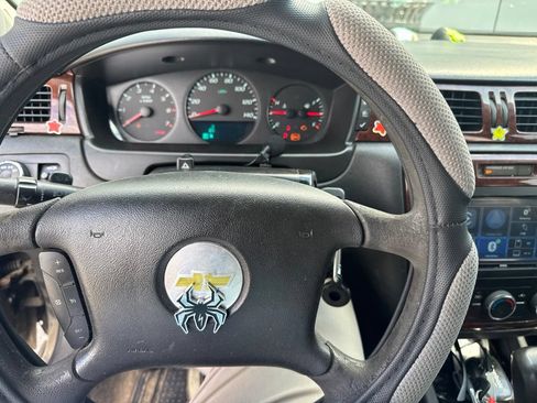 Used 2011 Chevrolet Impala LS FWD image 16