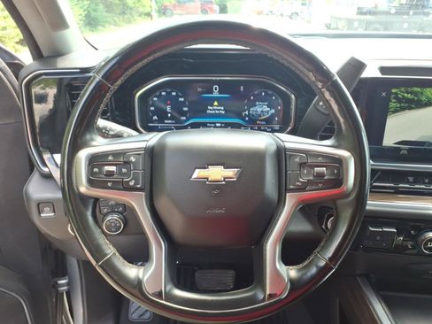 Used 2024 Chevrolet Silverado 3500 LT w/ Convenience Package AWD/4WD image 18