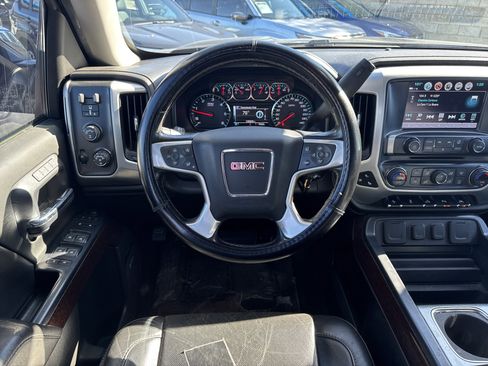 Used 2018 GMC Sierra 1500 SLT image 11