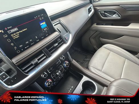 Certified 2024 GMC Yukon XL SLT w/ SLT Luxury Package AWD/4WD image 22