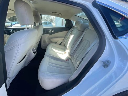 Used 2015 Chrysler 200 Limited w/ Convenience Group FWD image 16