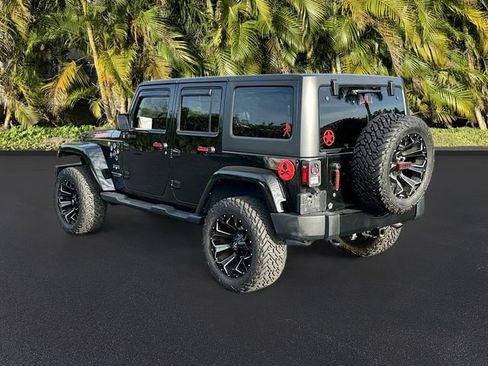 Used 2018 Jeep Wrangler Unlimited Sahara image 7