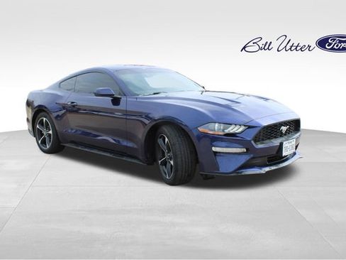 Used 2020 Ford Mustang Coupe image 2