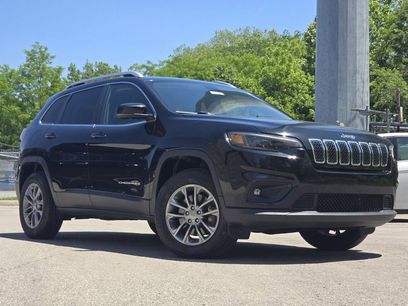 Used 2019 Jeep Cherokee Latitude Plus w/ Cold Weather Group