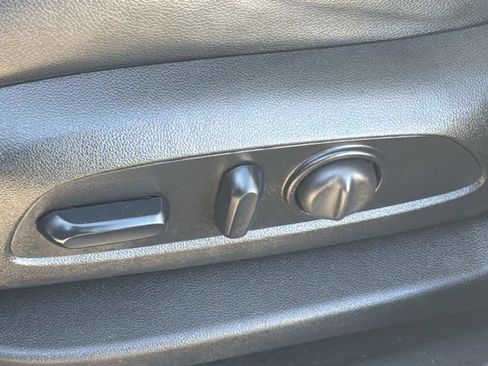 Used 2024 GMC Terrain SLT image 20