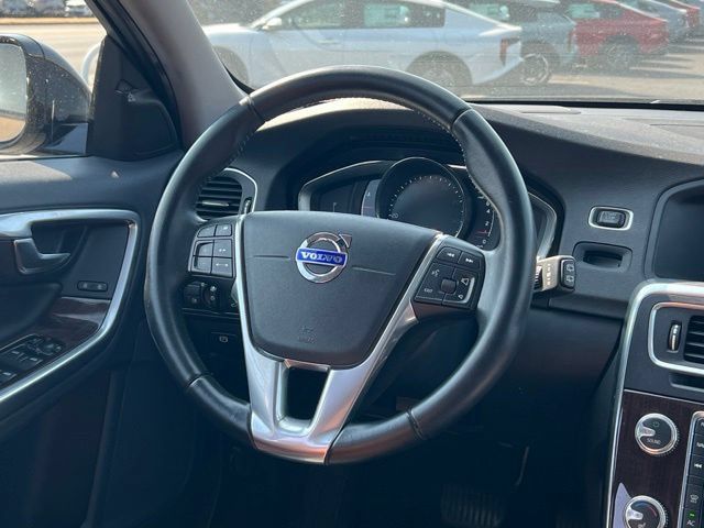 Used 2016 Volvo V60 T5 Cross Country Platinum AWD/4WD image 16