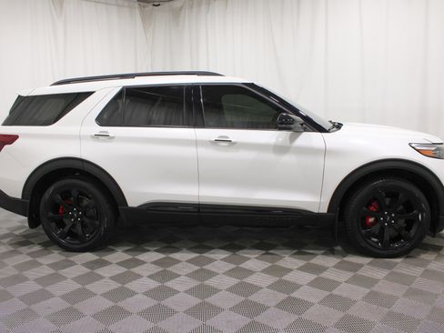 Used 2024 Ford Explorer ST w/ Equipment Group 401A AWD/4WD image 32