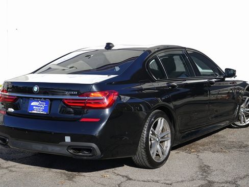 Used 2016 BMW 750i xDrive image 3
