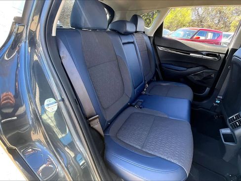 Used 2025 Kia Seltos S image 17