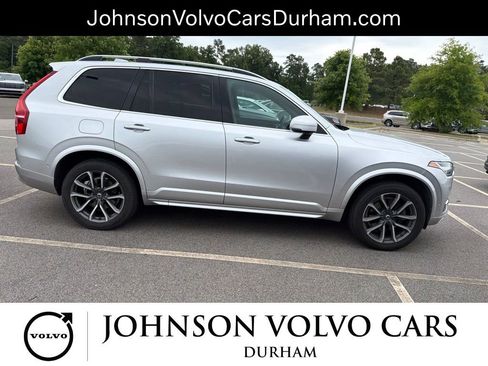 Used 2018 Volvo XC90 T5 Momentum w/ Convenience Package AWD/4WD image 9