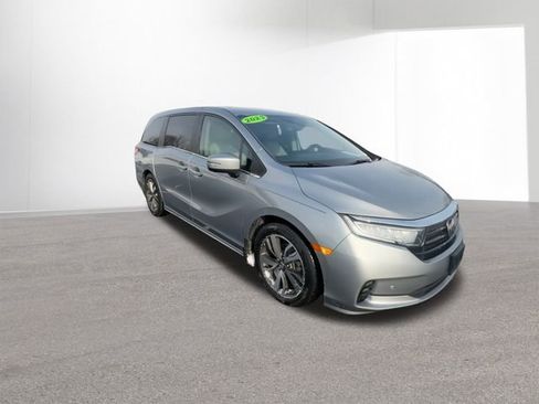 Used 2023 Honda Odyssey Touring image 2