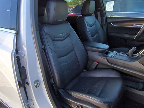 Certified 2024 Cadillac XT5 Premium Luxury w/ Platinum Package image 28