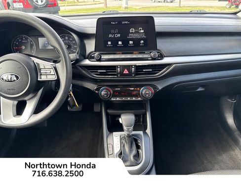 Used 2019 Kia Forte LXS FWD image 13