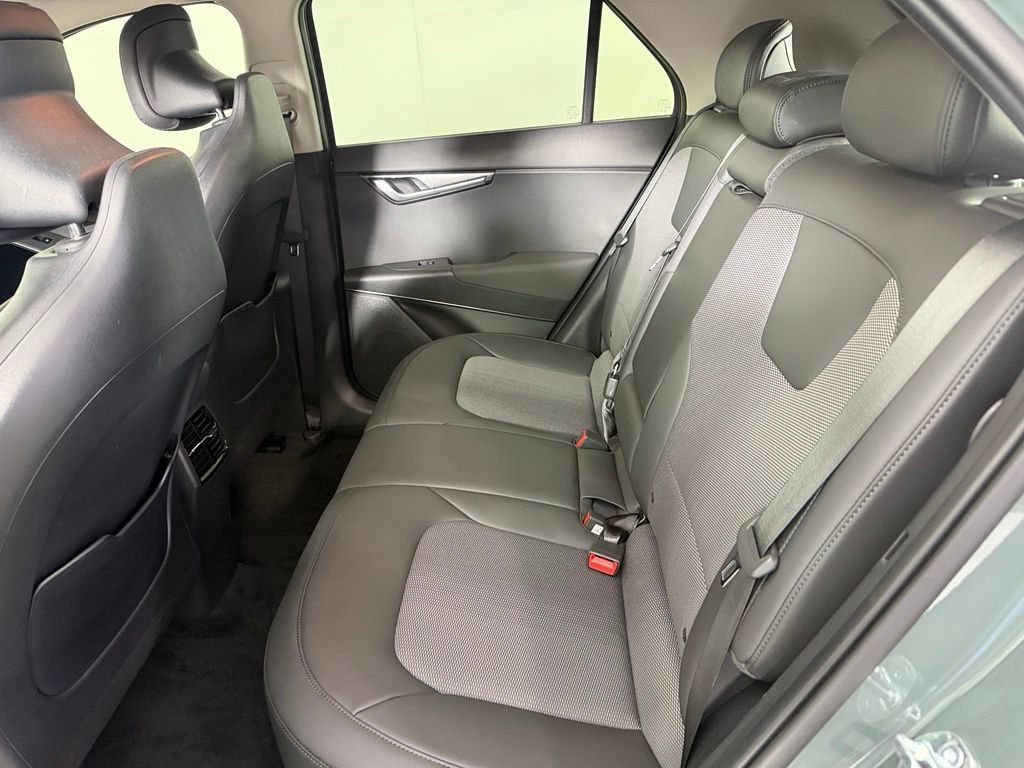 Used 2026 Kia Niro Wind FWD image 18