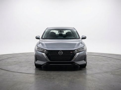Used 2025 Nissan Sentra SV FWD image 2