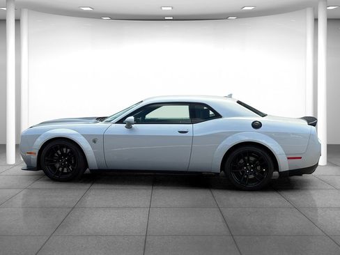 Used 2020 Dodge Challenger SRT Hellcat RWD image 4