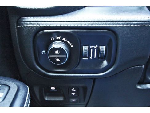 Used 2025 RAM 1500 Limited w/ Off Road Group image 19