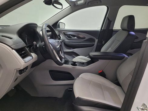 Used 2024 GMC Terrain SLT FWD image 17