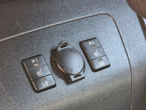 Used 2014 Toyota Prius Prime Advanced FWD image 42