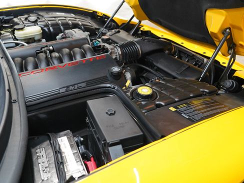 Used 2002 Chevrolet Corvette Convertible w/ Preferred Equipment Group2 image 30