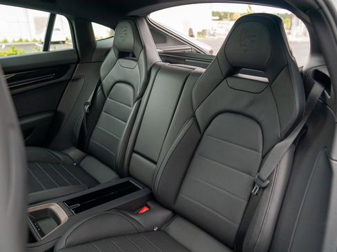 Used 2025 Porsche Panamera 4 image 23