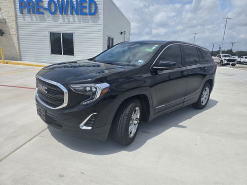 Used 2021 GMC Terrain SLE w/ LPO, Floor Liner Package FWD image 7