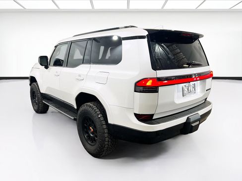 Used 2025 Lexus GX 550 550 Premium+ w/ Accessory Package (2T) image 6