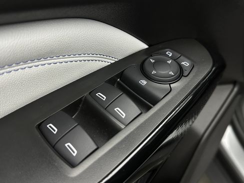 Used 2026 Chevrolet Trax LT FWD image 13