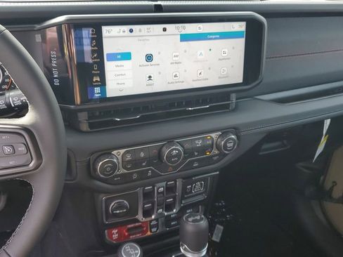 New 2026 Jeep Wrangler Unlimited Rubicon w/ Steel Bumper Group image 23