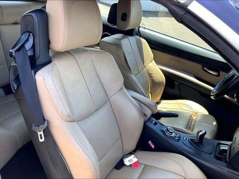 Used 2013 BMW M3 Convertible RWD image 7