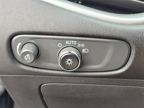 Used 2023 Chevrolet Malibu LT image 16