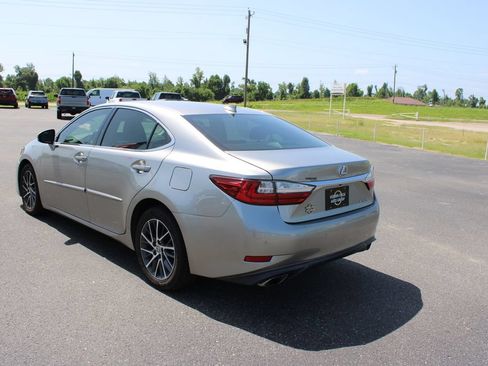 Used 2018 Lexus ES 350 w/ Luxury Package w/Wood Trim FWD image 7