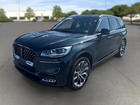 Certified 2022 Lincoln Aviator Grand Touring w/ Equipment Group 301A image 3