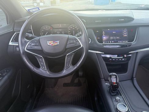 Used 2020 Cadillac XT5 Premium Luxury image 16