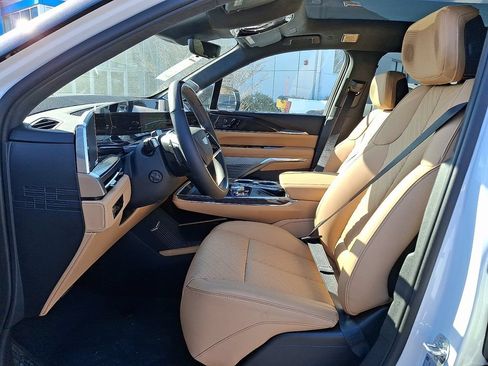 New 2025 Cadillac Escalade IQ Sport 2 w/ LPO, ONYX Package AWD/4WD image 10