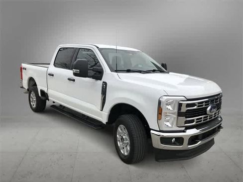 Used 2024 Ford F250 XLT image 8