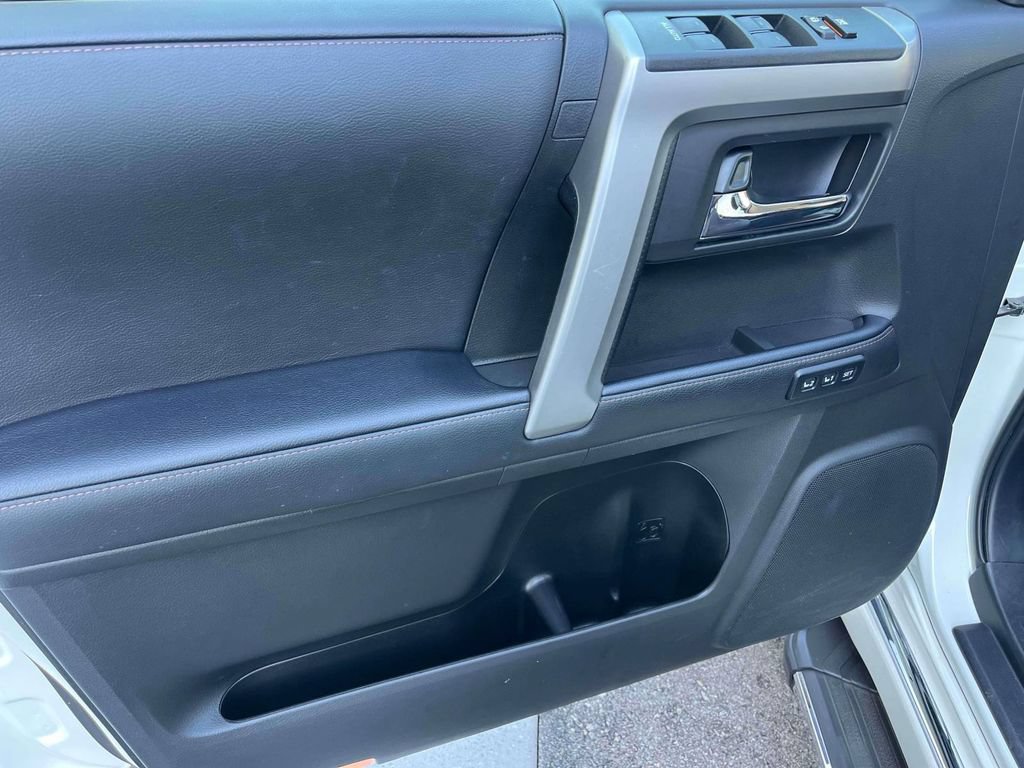Used 2023 Toyota 4Runner Limited AWD/4WD image 23