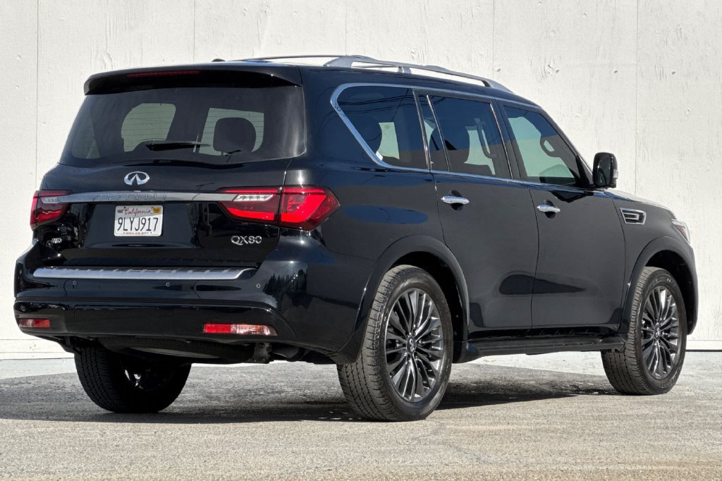 Used 2024 INFINITI QX80 Premium Select w/ Cargo Package AWD/4WD image 3