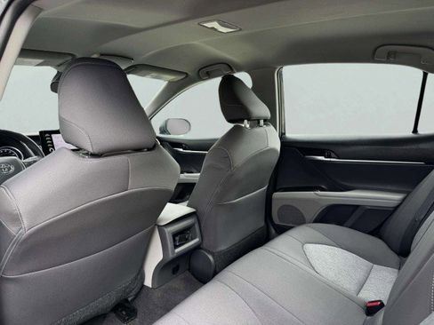 Used 2021 Toyota Camry LE image 35