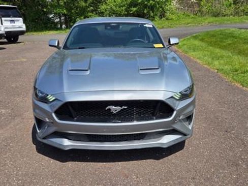 Used 2021 Ford Mustang GT RWD image 2
