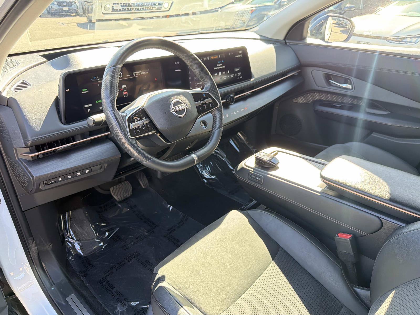 Used 2025 Nissan Ariya AWD image 13