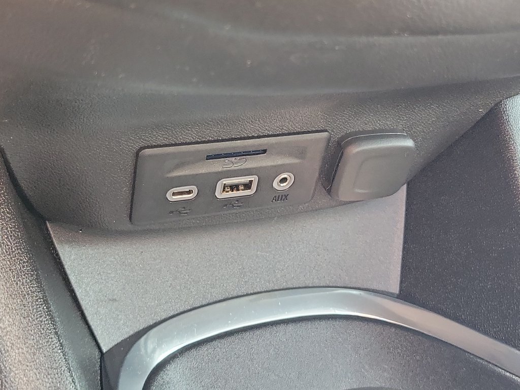Used 2019 Chevrolet Malibu Hybrid w/ Leather Package FWD image 28