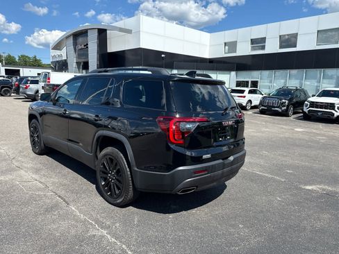 Certified 2023 GMC Acadia SLE w/ Driver Convenience Package AWD/4WD image 3